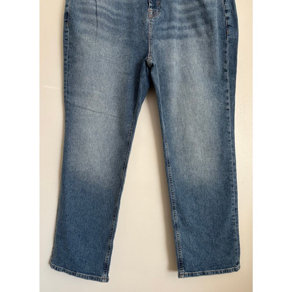 Torrid Mid Wash High Rise Straight Classic Denim Jeans 14S - Picture 3 of 6
